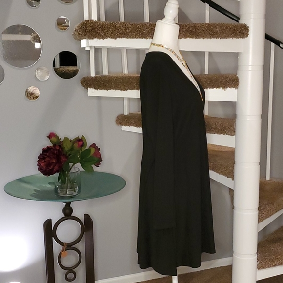 ๐๐ฅHP๐ฅ๐ Neiman Marcus Little Black Dress - Picture 2 of 8